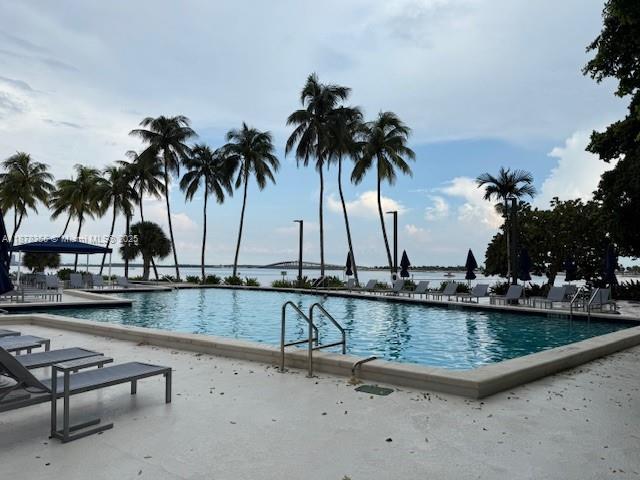 2333 Brickell Ave # 1710