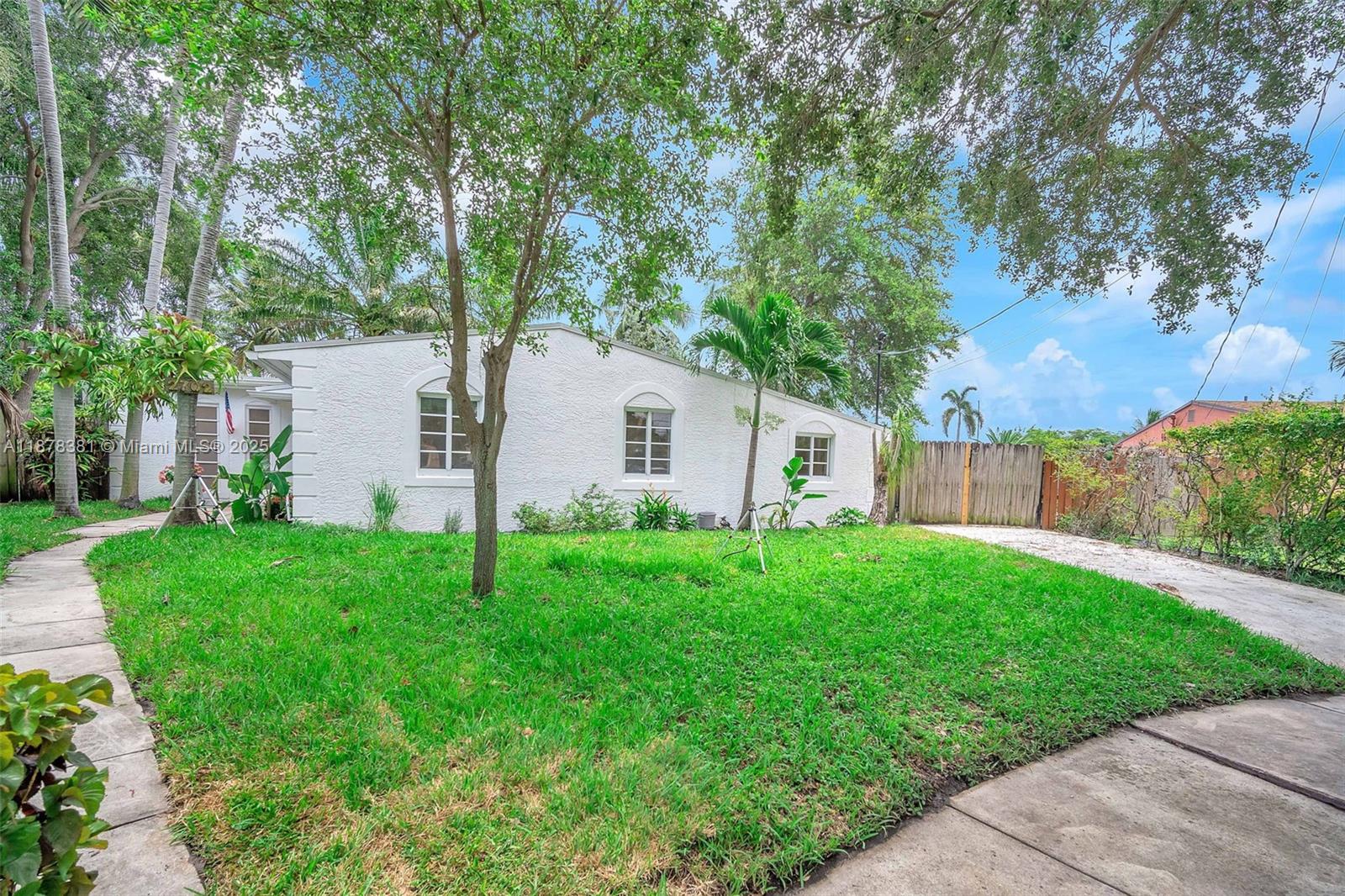 2702 Scott St # 00