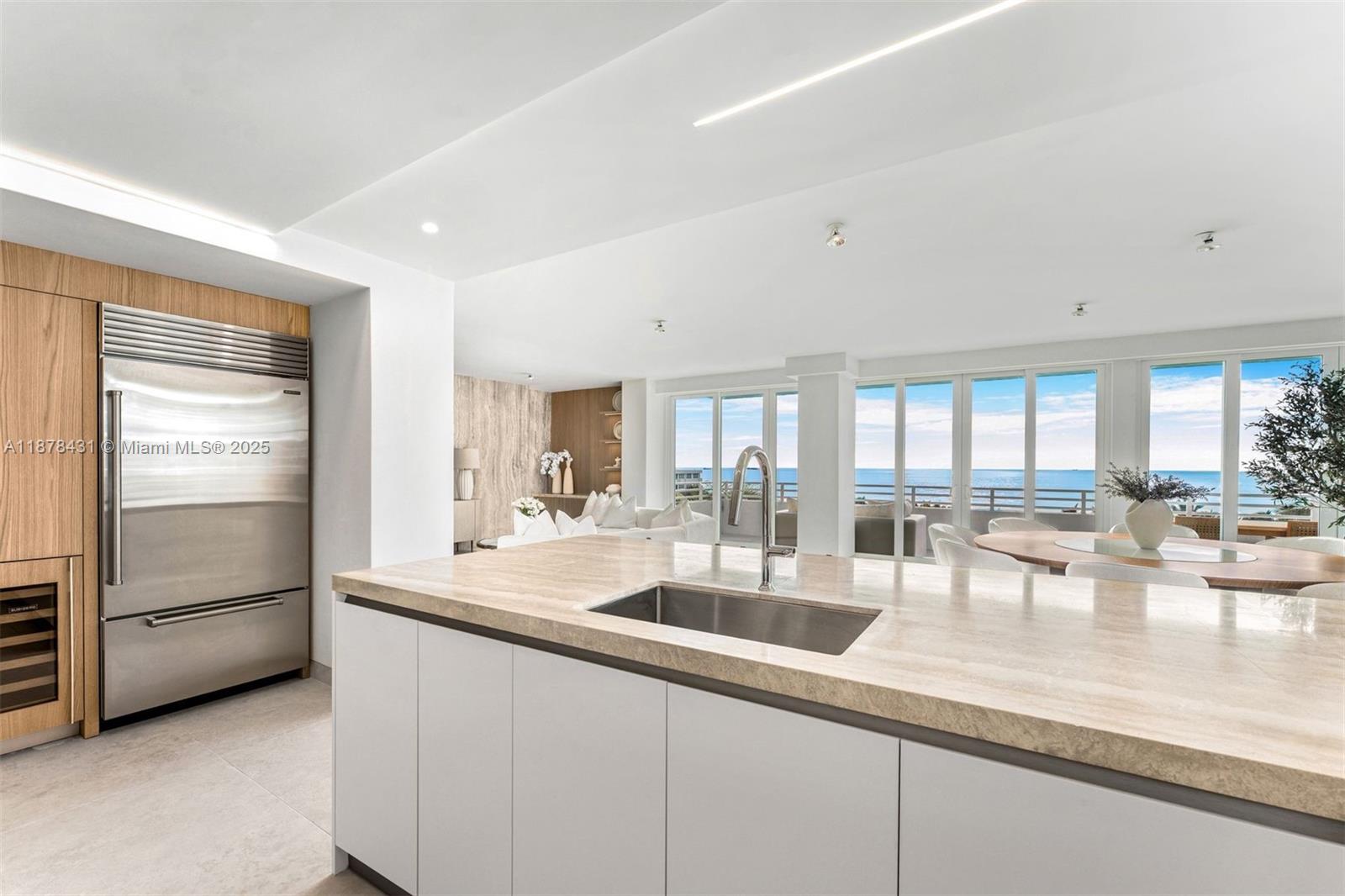 226 Ocean Dr Unit: 7F/7G
