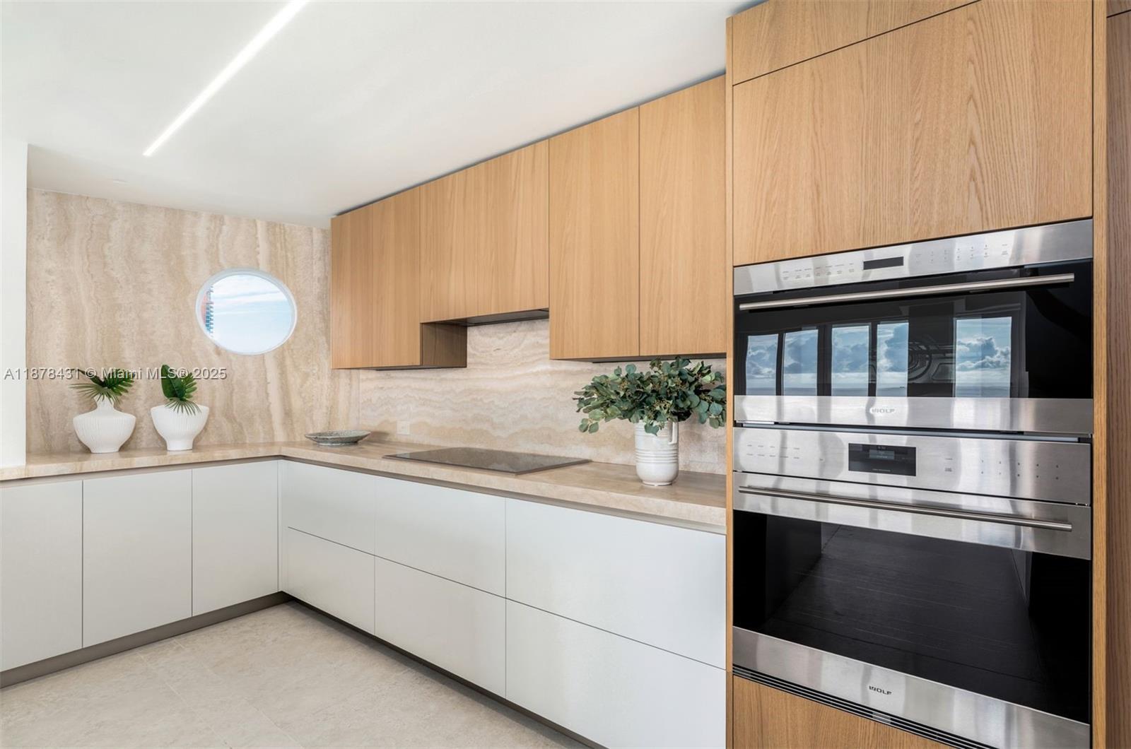 226 Ocean Dr Unit: 7F/7G