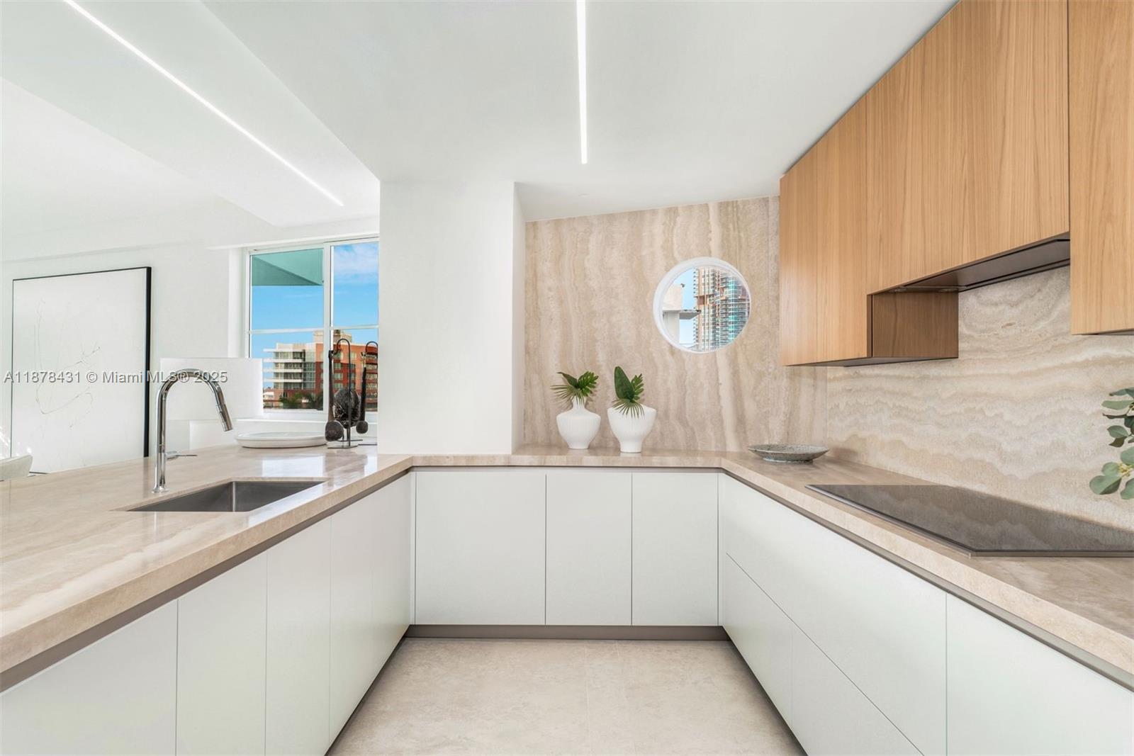 226 Ocean Dr Unit: 7F/7G