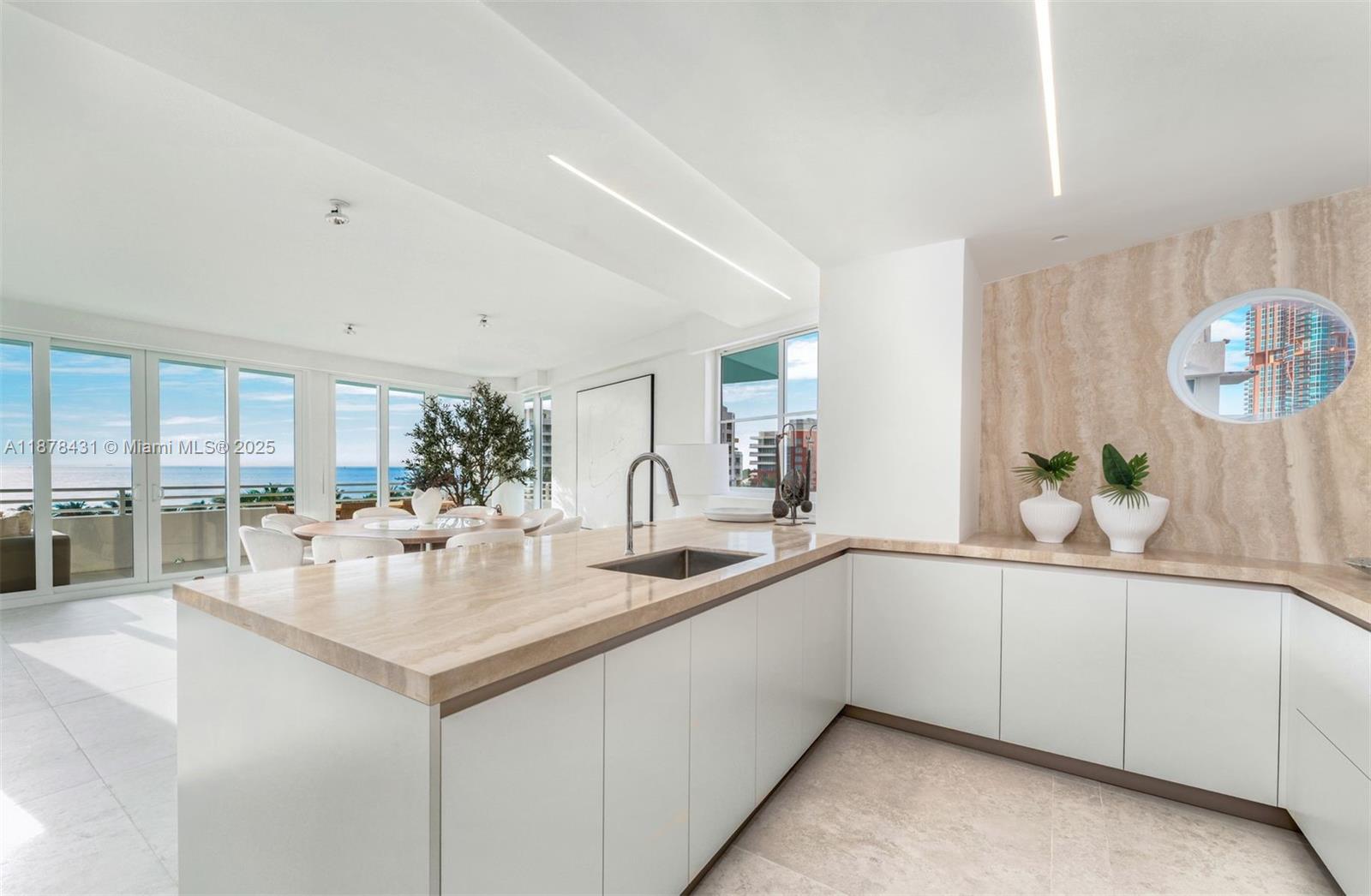 226 Ocean Dr Unit: 7F/7G