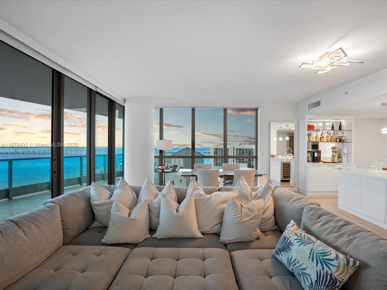 1331 Brickell Bay Dr # 1811