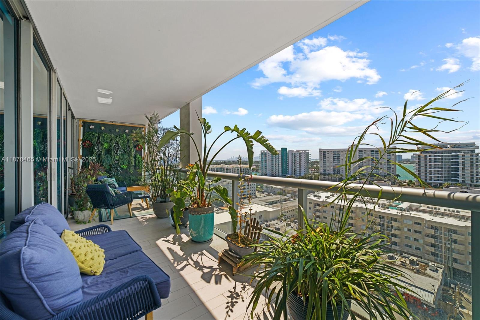 6799 Collins Ave # 1006