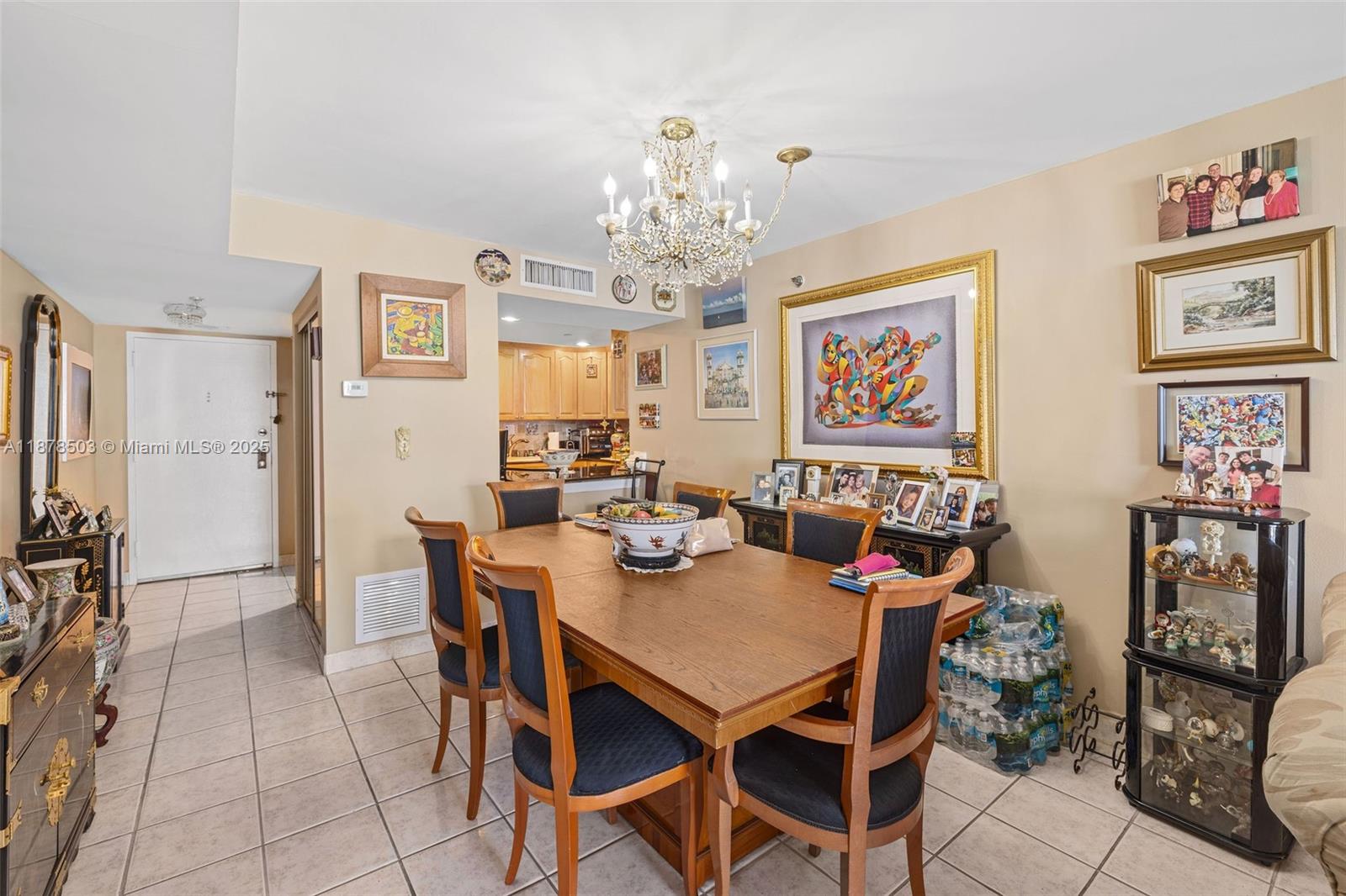 2401 Collins Ave # 1712