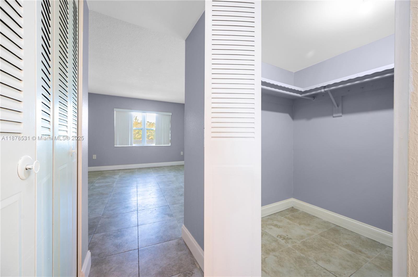 4141 Nautilus Dr # 2F