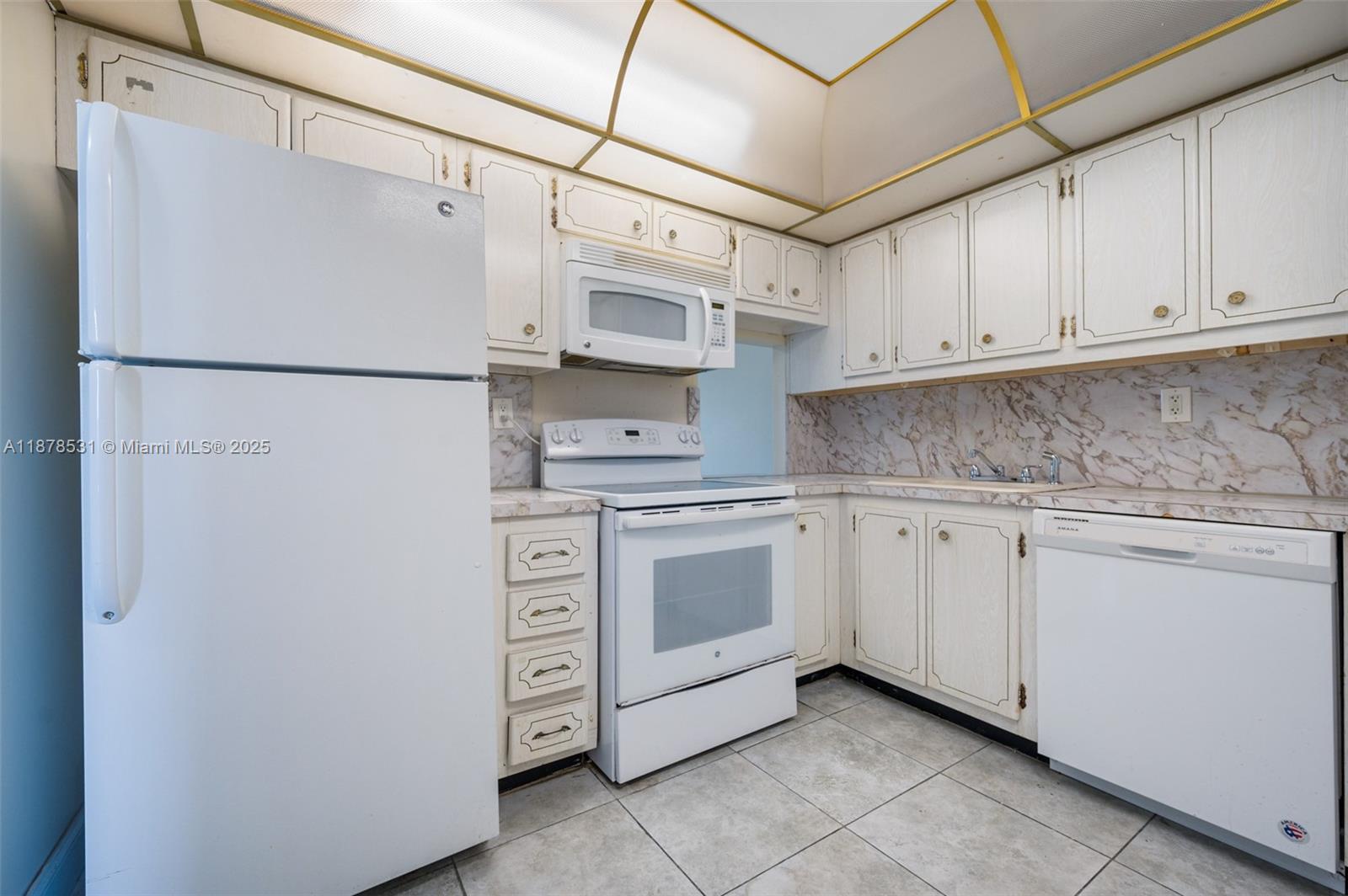 4141 Nautilus Dr # 2F