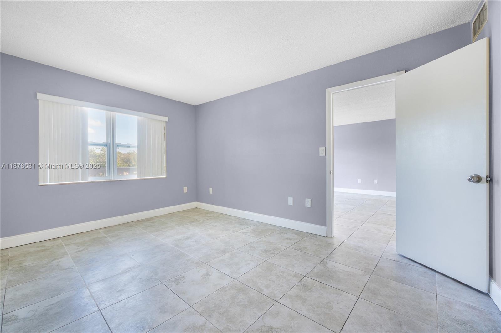 4141 Nautilus Dr # 2F