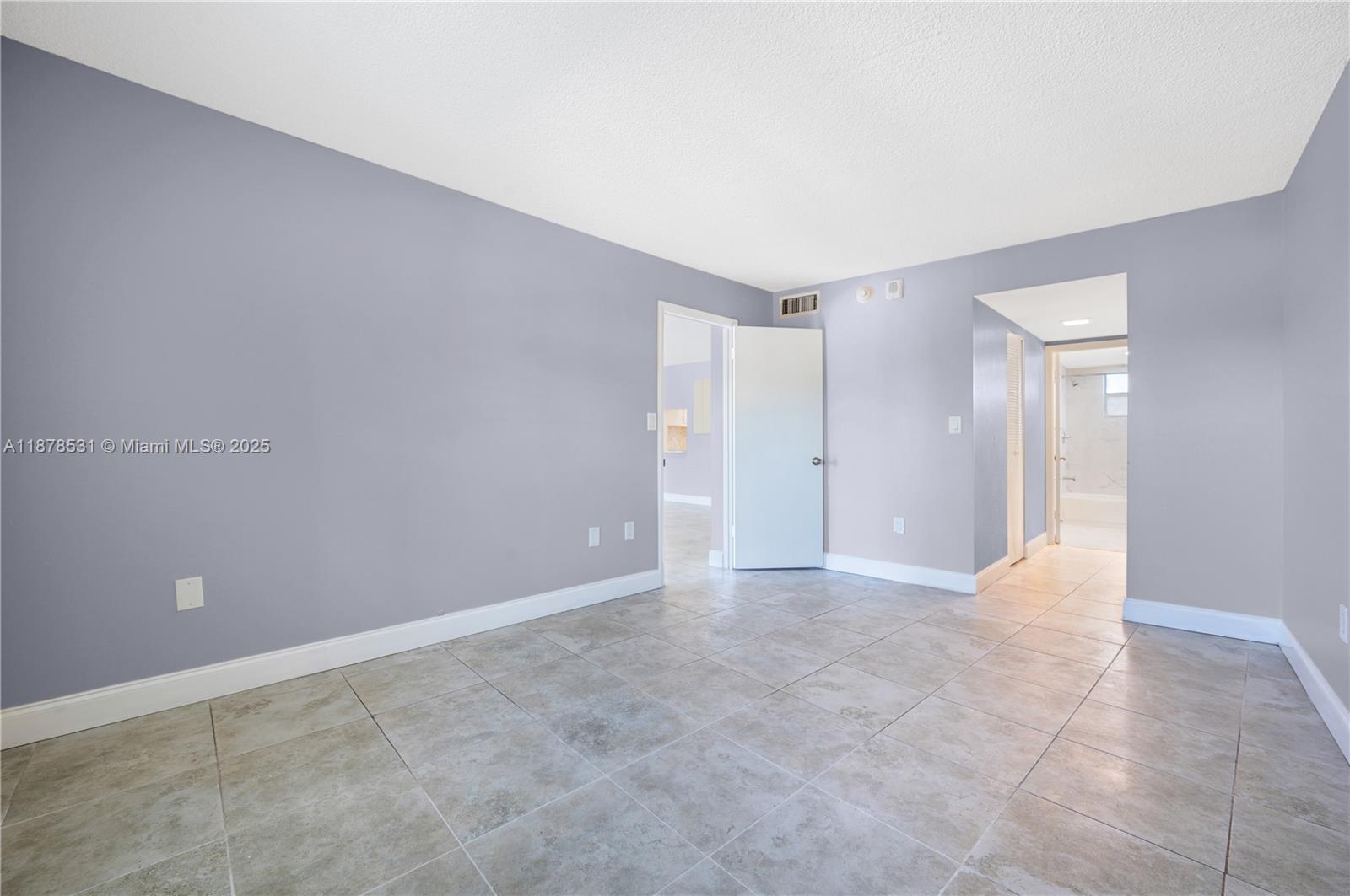 4141 Nautilus Dr # 2F