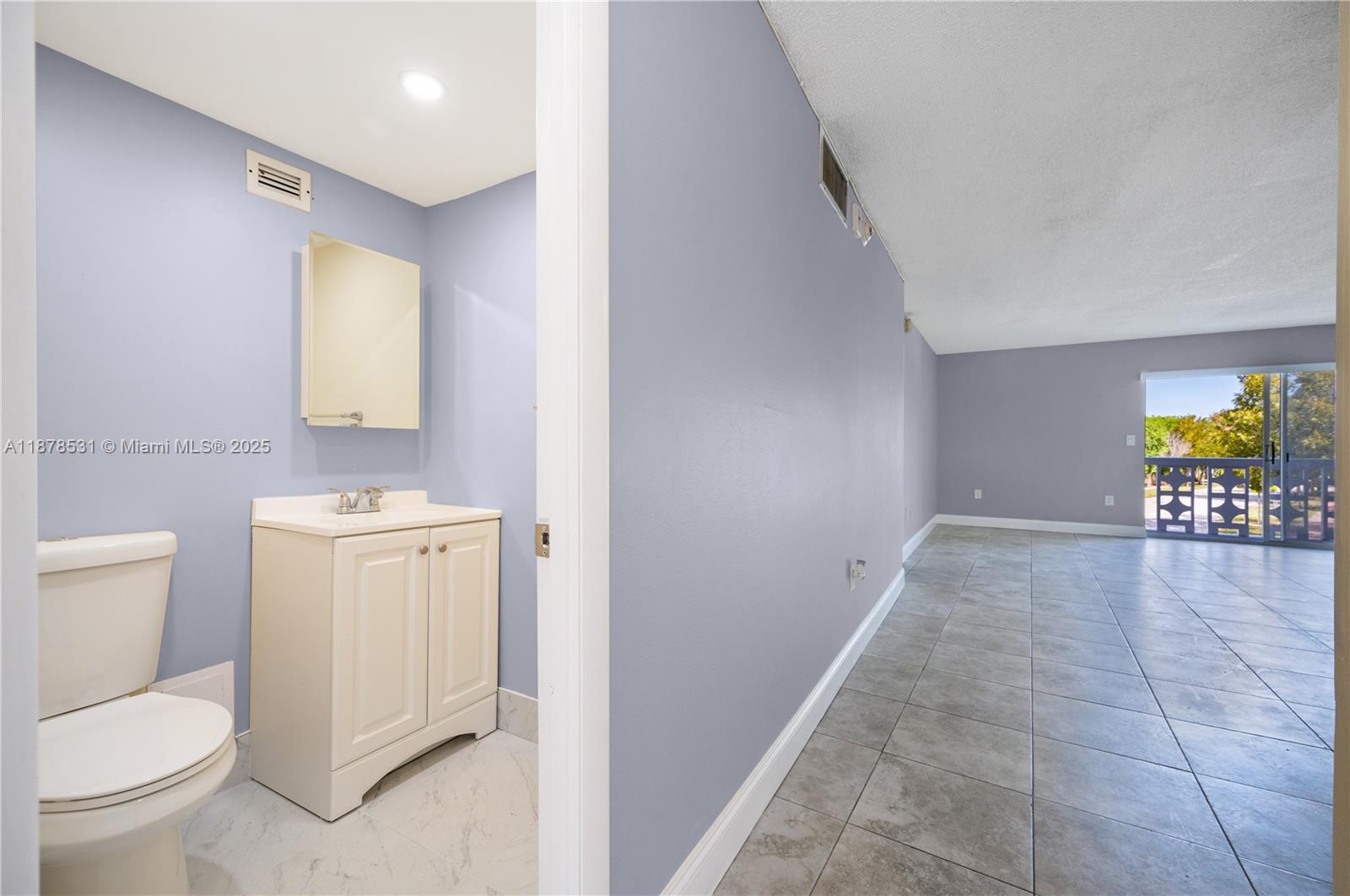 4141 Nautilus Dr # 2F