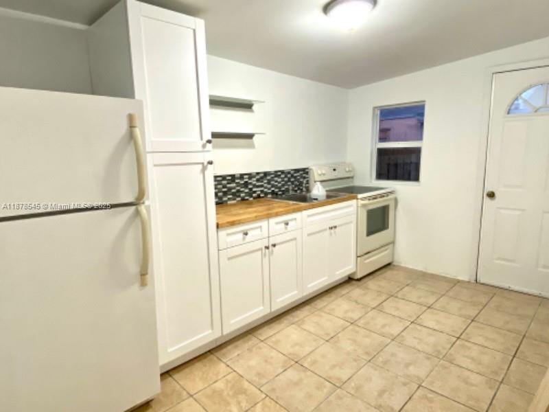 4307 SW 9th ST # 4307