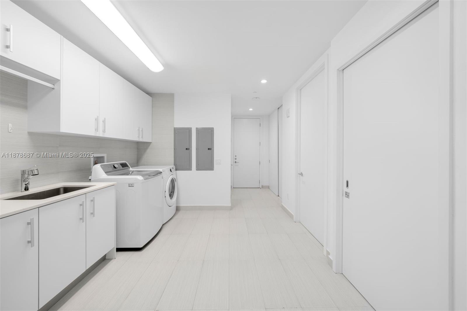 9349 Collins Ave # 406