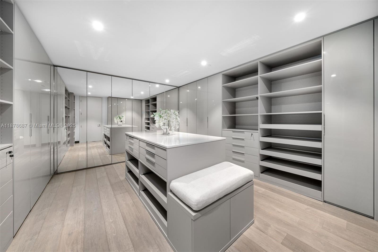 9349 Collins Ave # 406