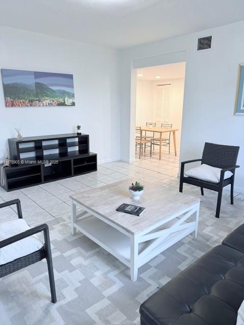 7610 dickens ave # 4