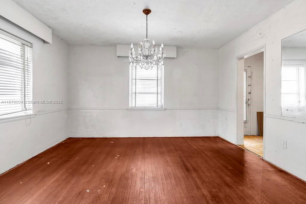 515 W 30th St