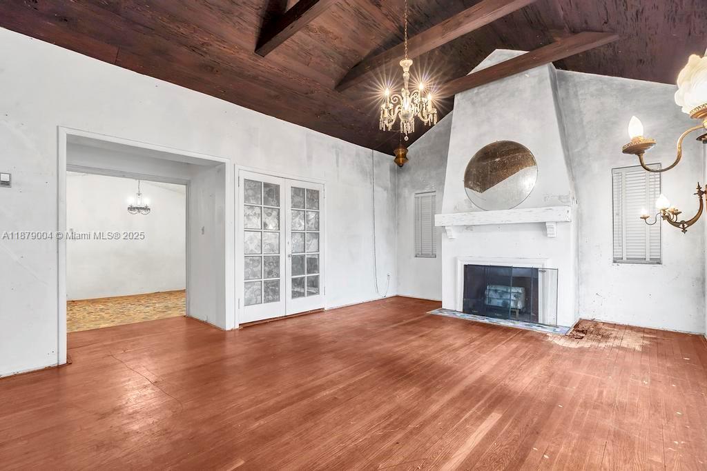 515 W 30th St