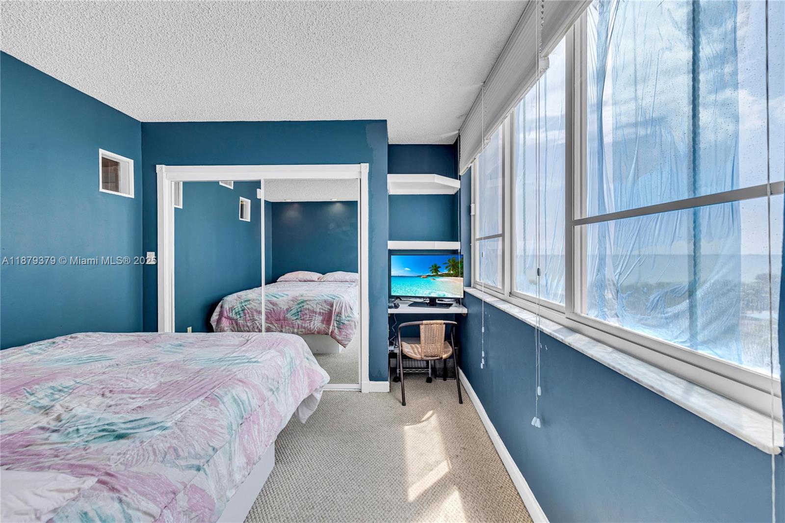 5005 Collins Ave # 616