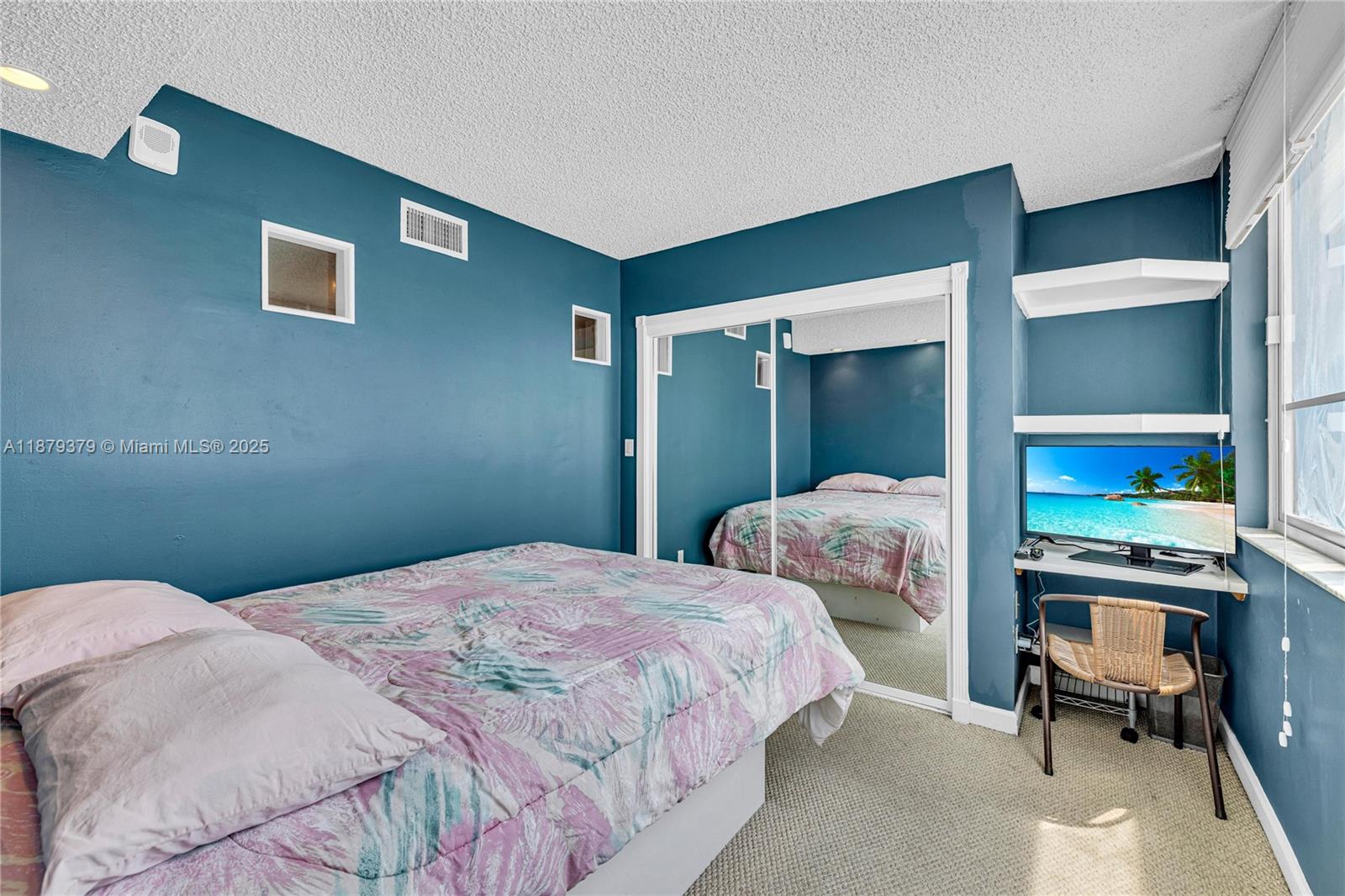 5005 Collins Ave # 616