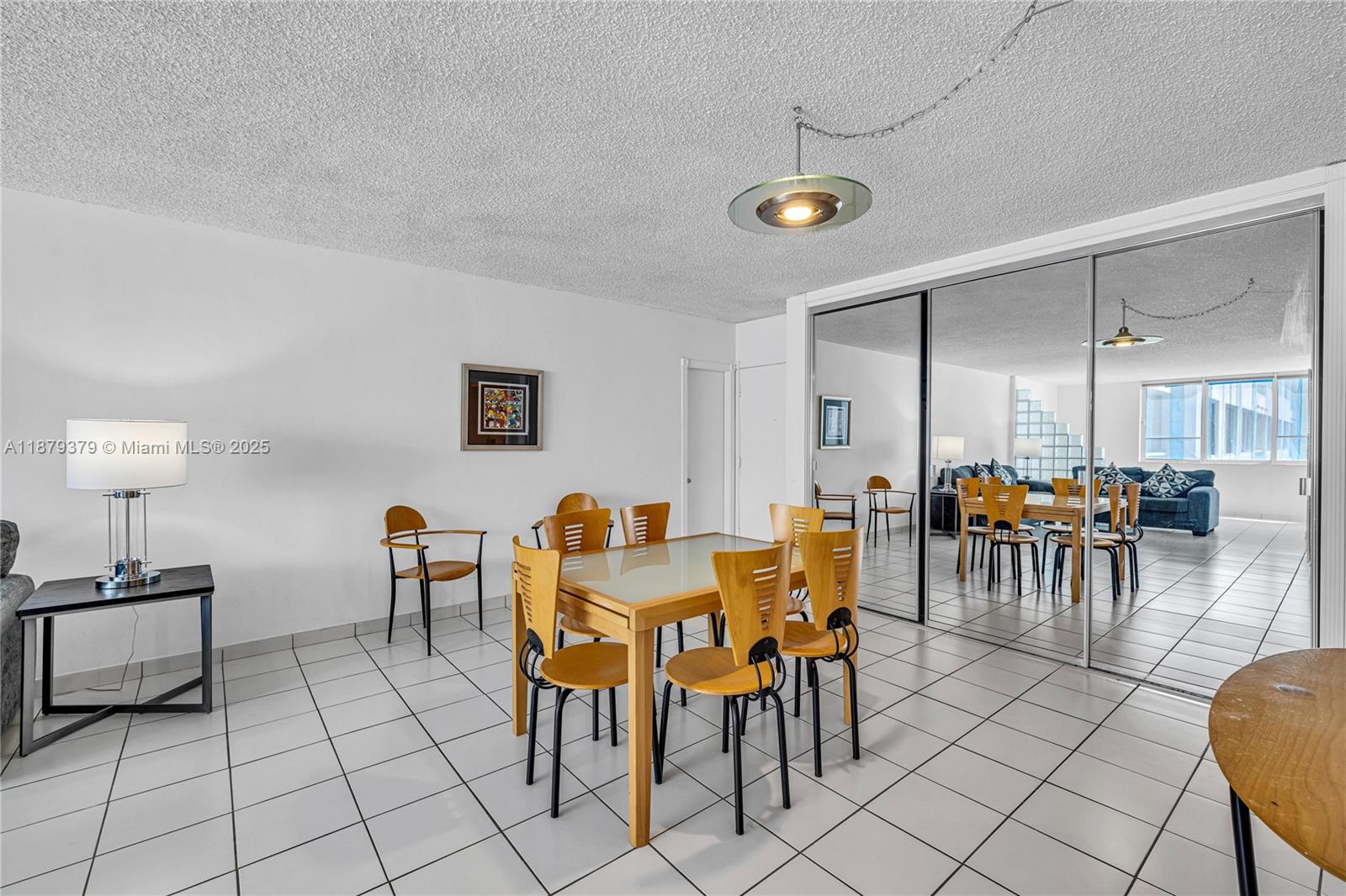 5005 Collins Ave # 616