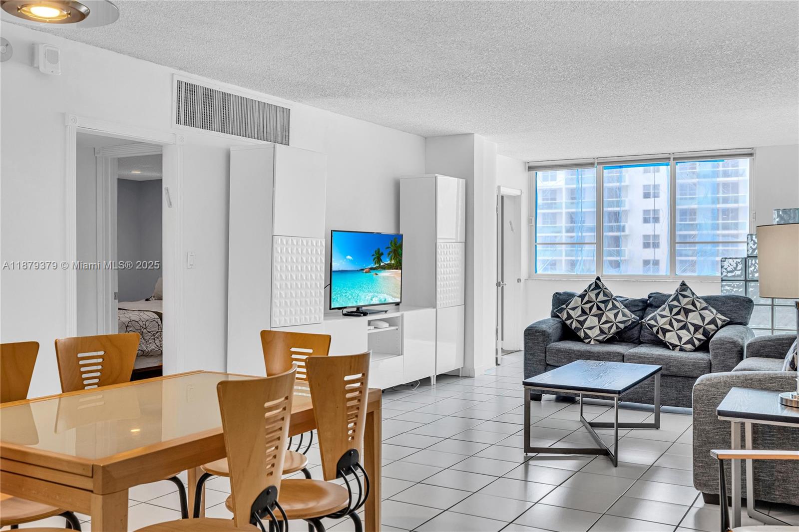 5005 Collins Ave # 616
