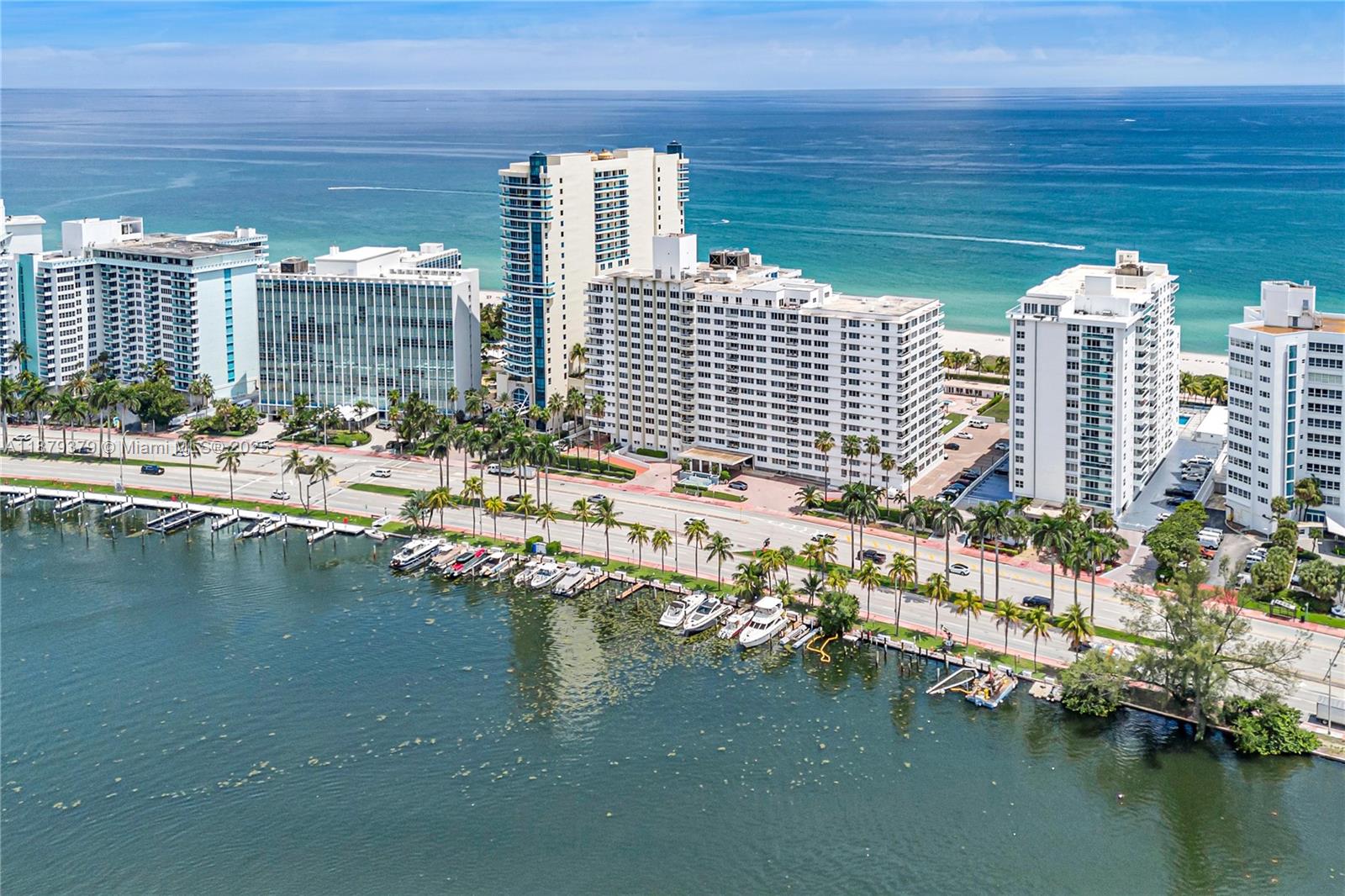 5005 Collins Ave # 616