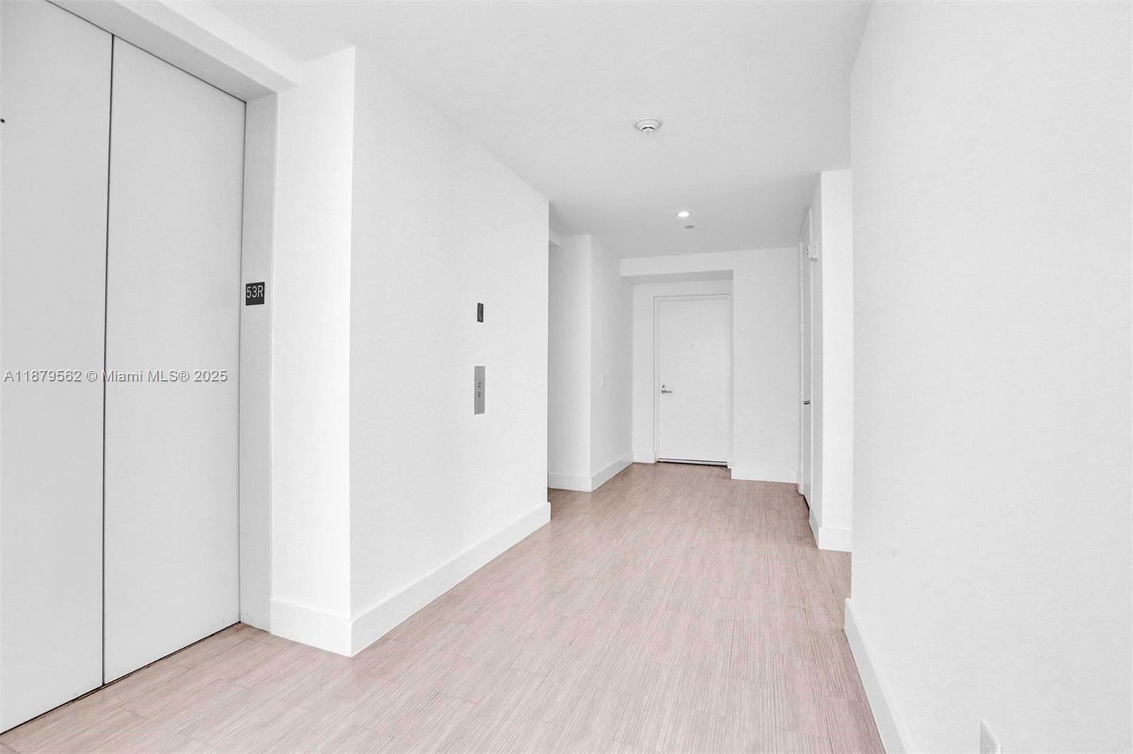 1100 Biscayne Blvd # 5307