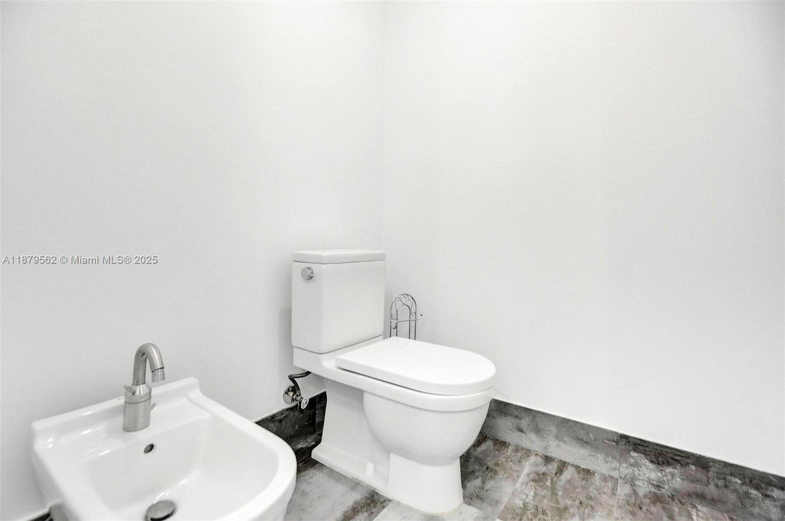 1100 Biscayne Blvd # 5307
