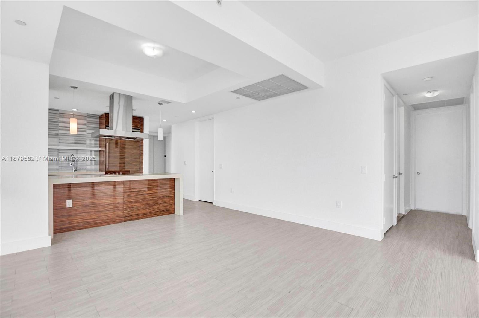 1100 Biscayne Blvd # 5307