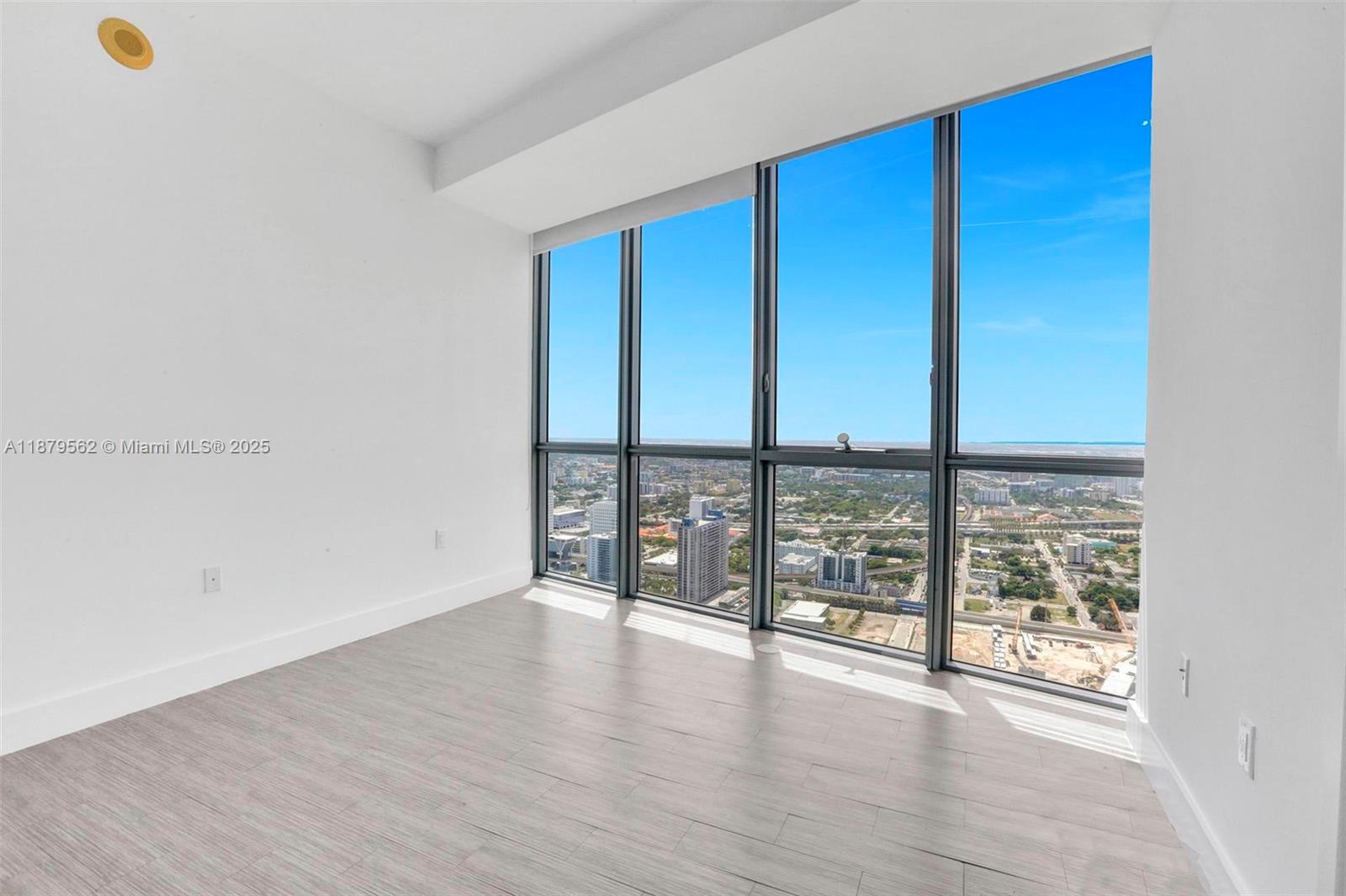 1100 Biscayne Blvd # 5307
