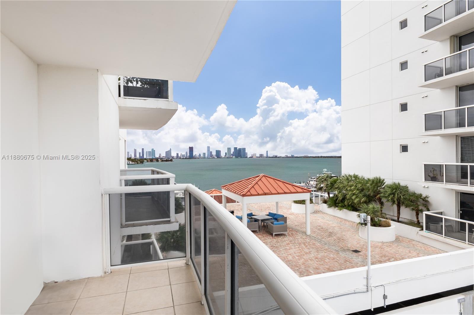 1800 Sunset Harbour Dr # 815