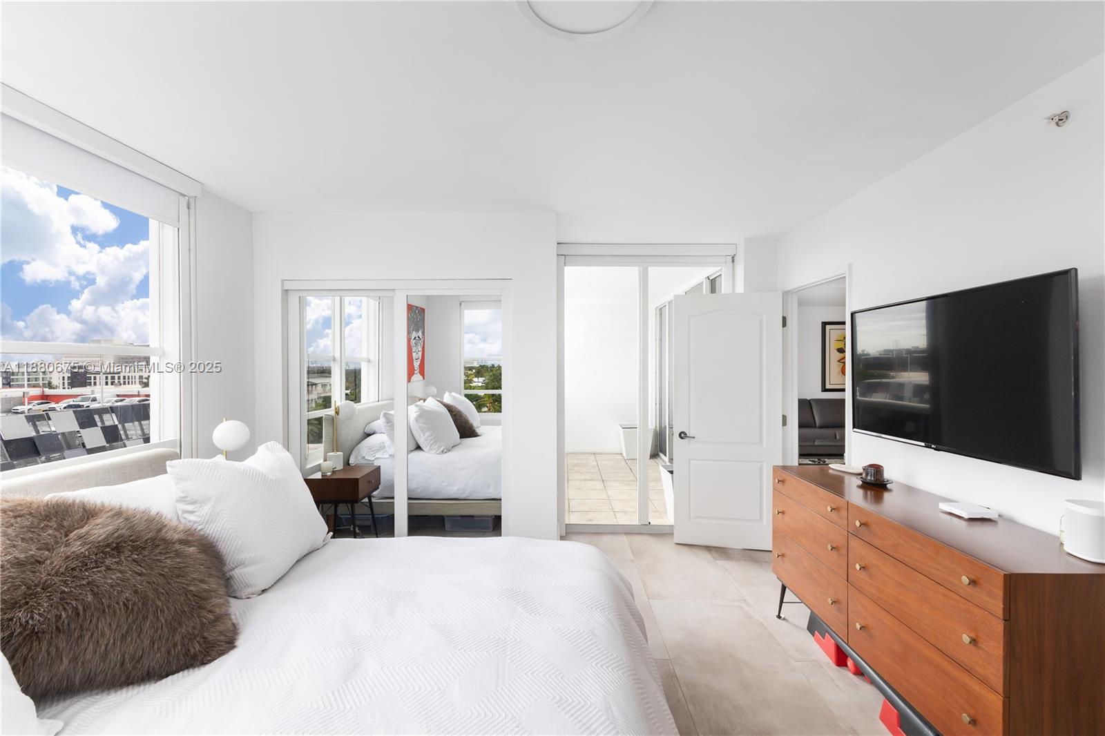 1800 Sunset Harbour Dr # 815