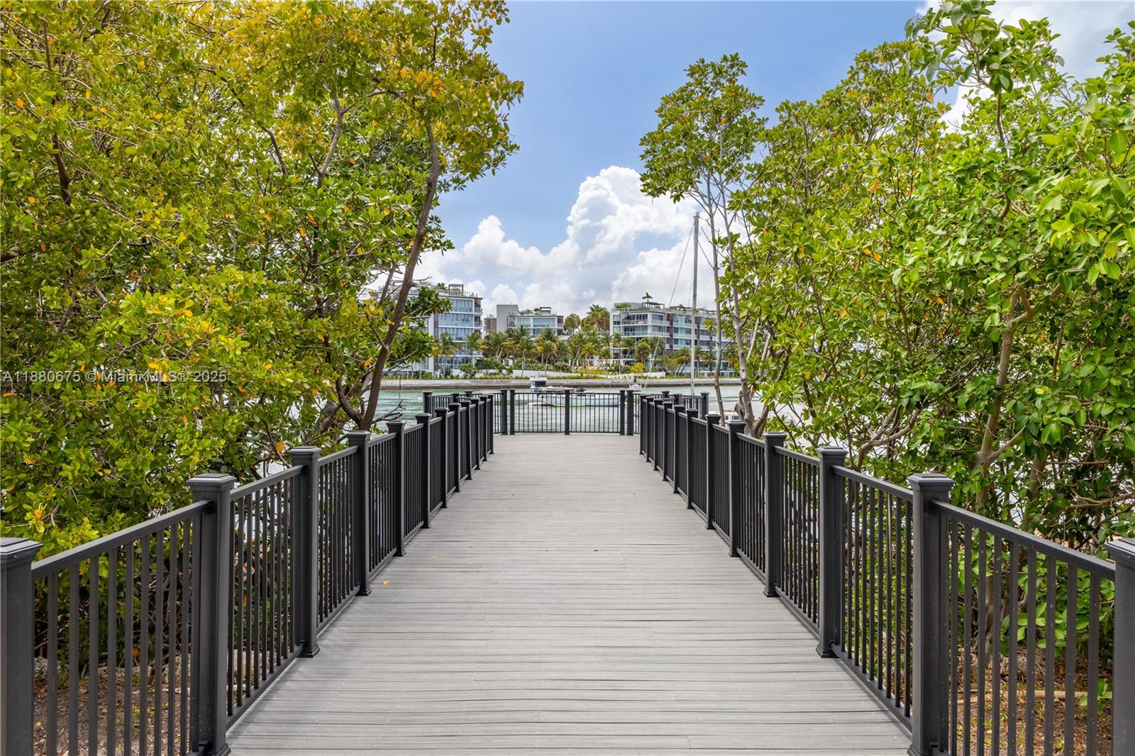 1800 Sunset Harbour Dr # 815