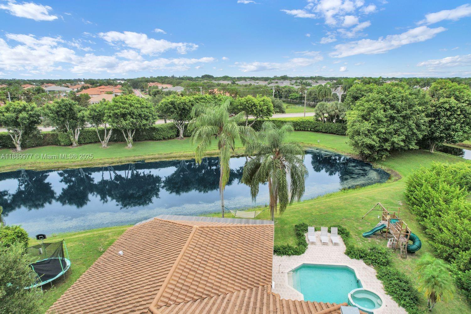 6622 Newport Lake Cir