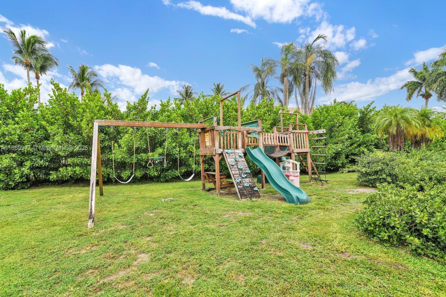 6622 Newport Lake Cir