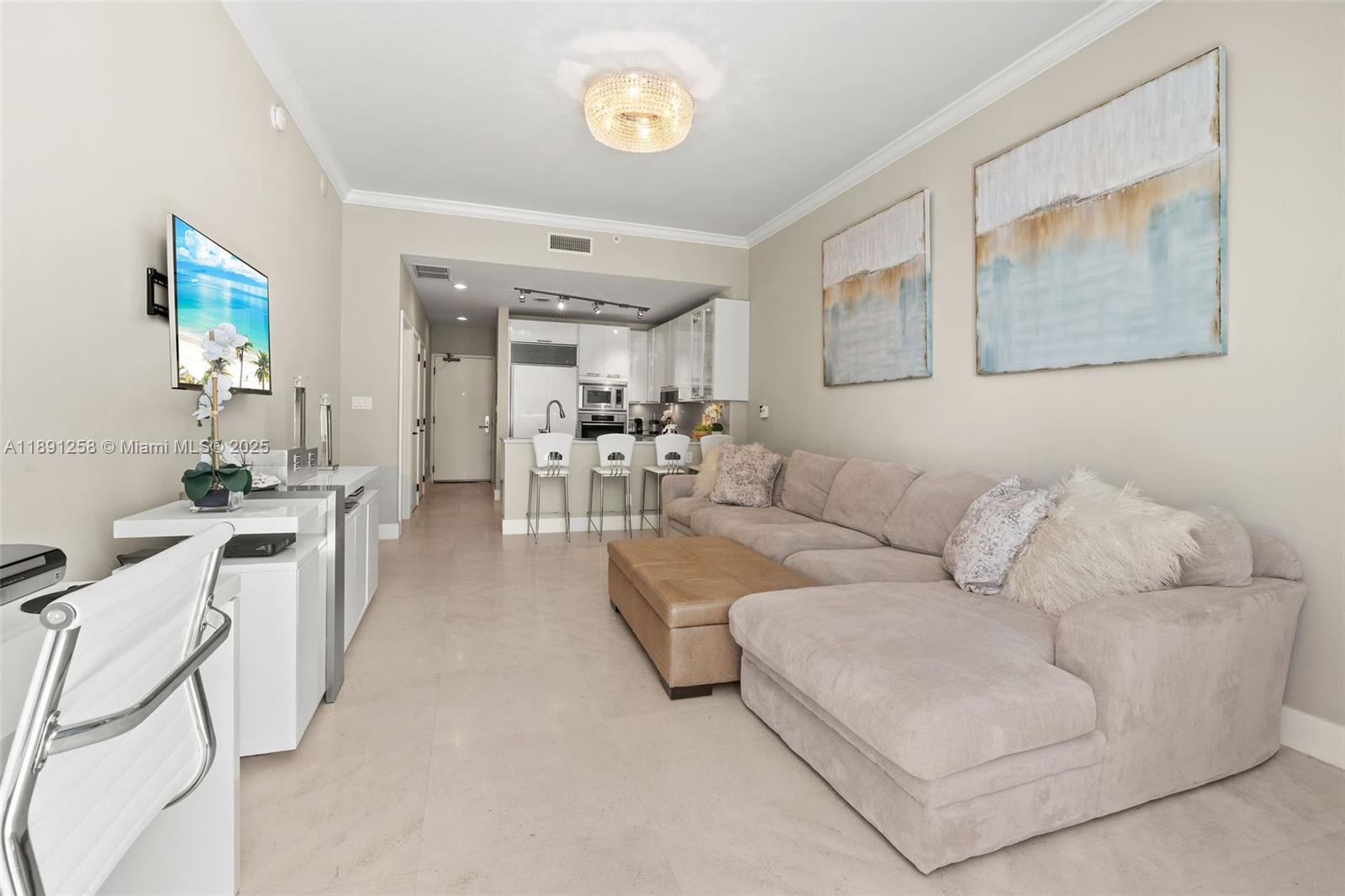 6799 Collins Ave # 209