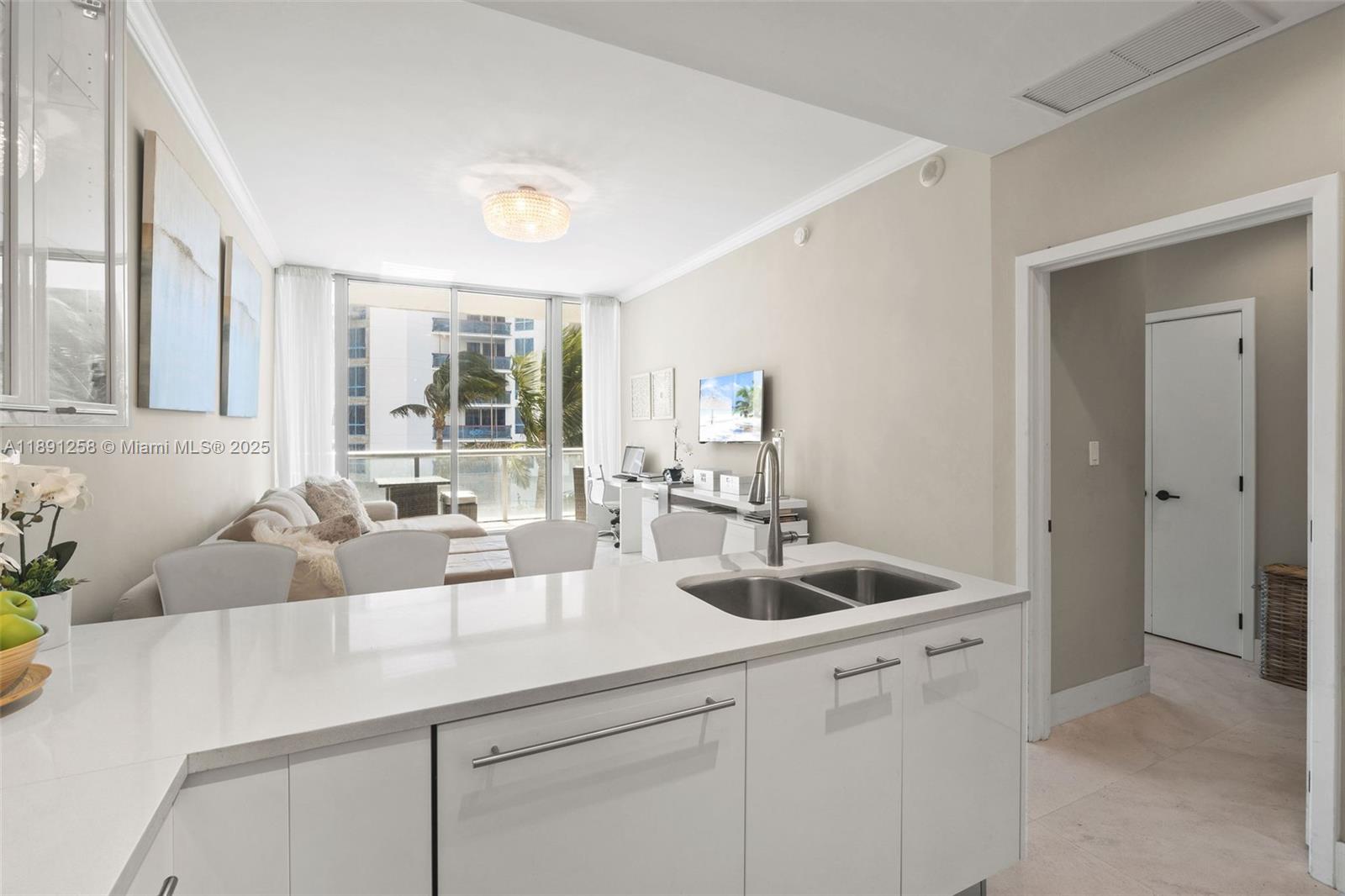 6799 Collins Ave # 209