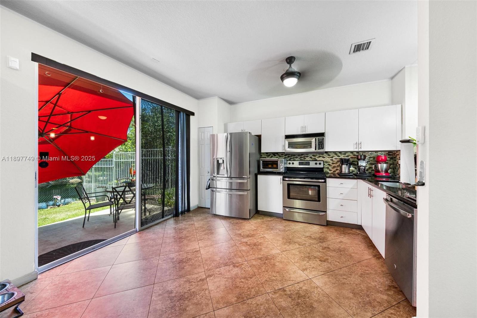 3869 NW 92nd Ave, Sunrise