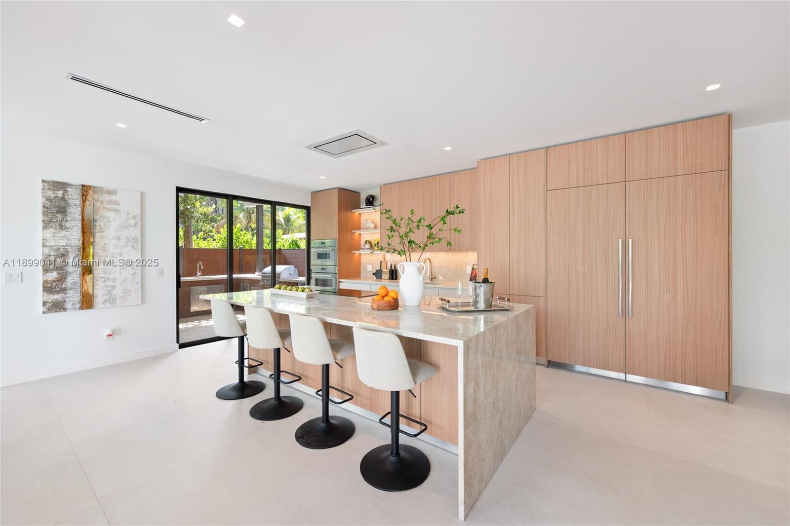 300 NE 48th St, Miami