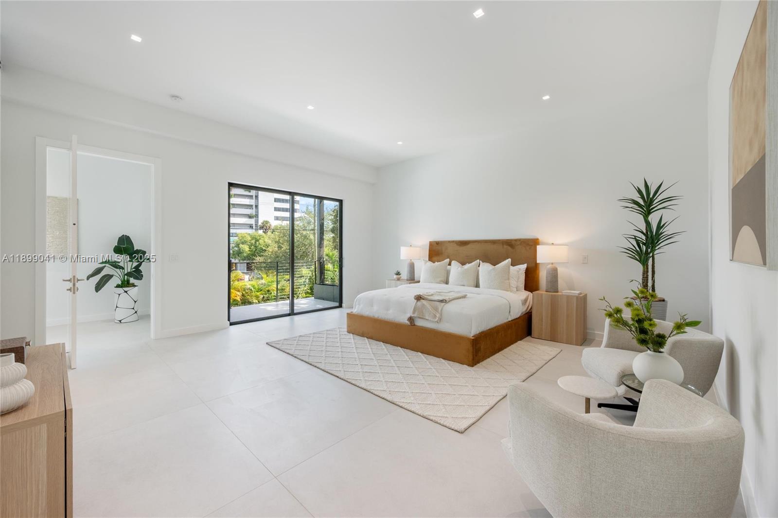 300 NE 48th St, Miami