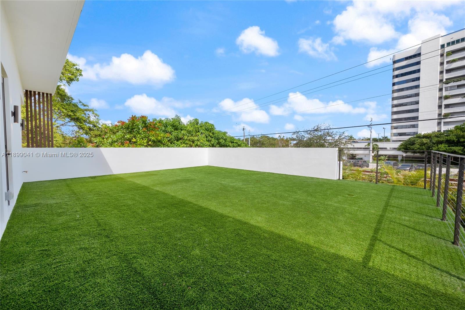 300 NE 48th St, Miami