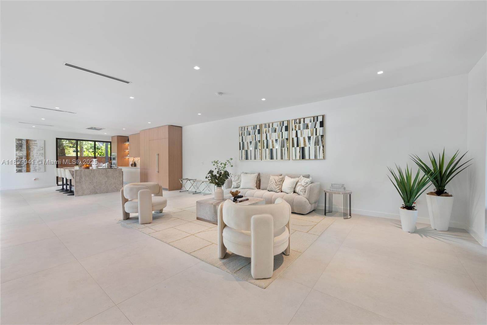 300 NE 48th St, Miami