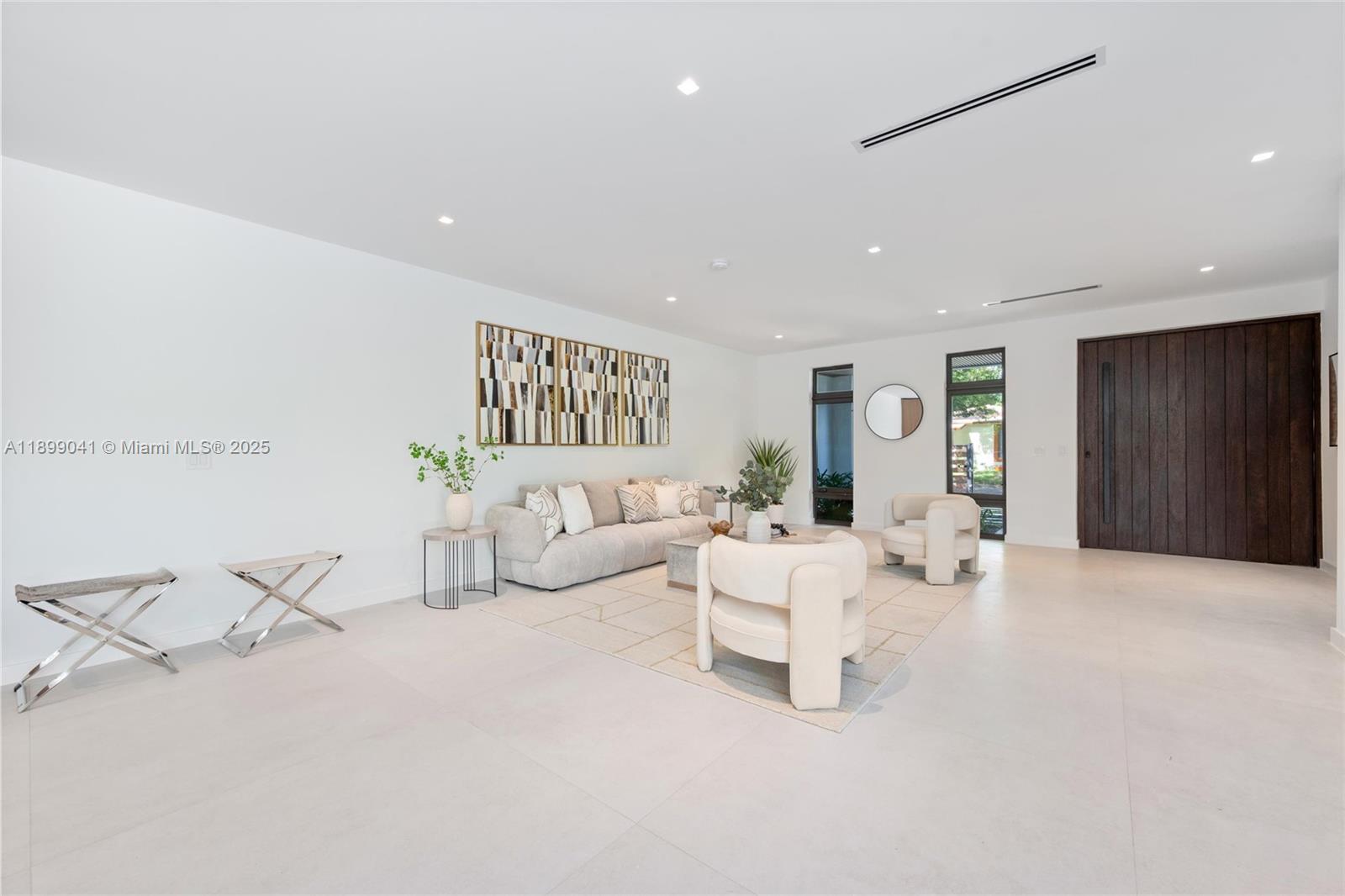 300 NE 48th St, Miami