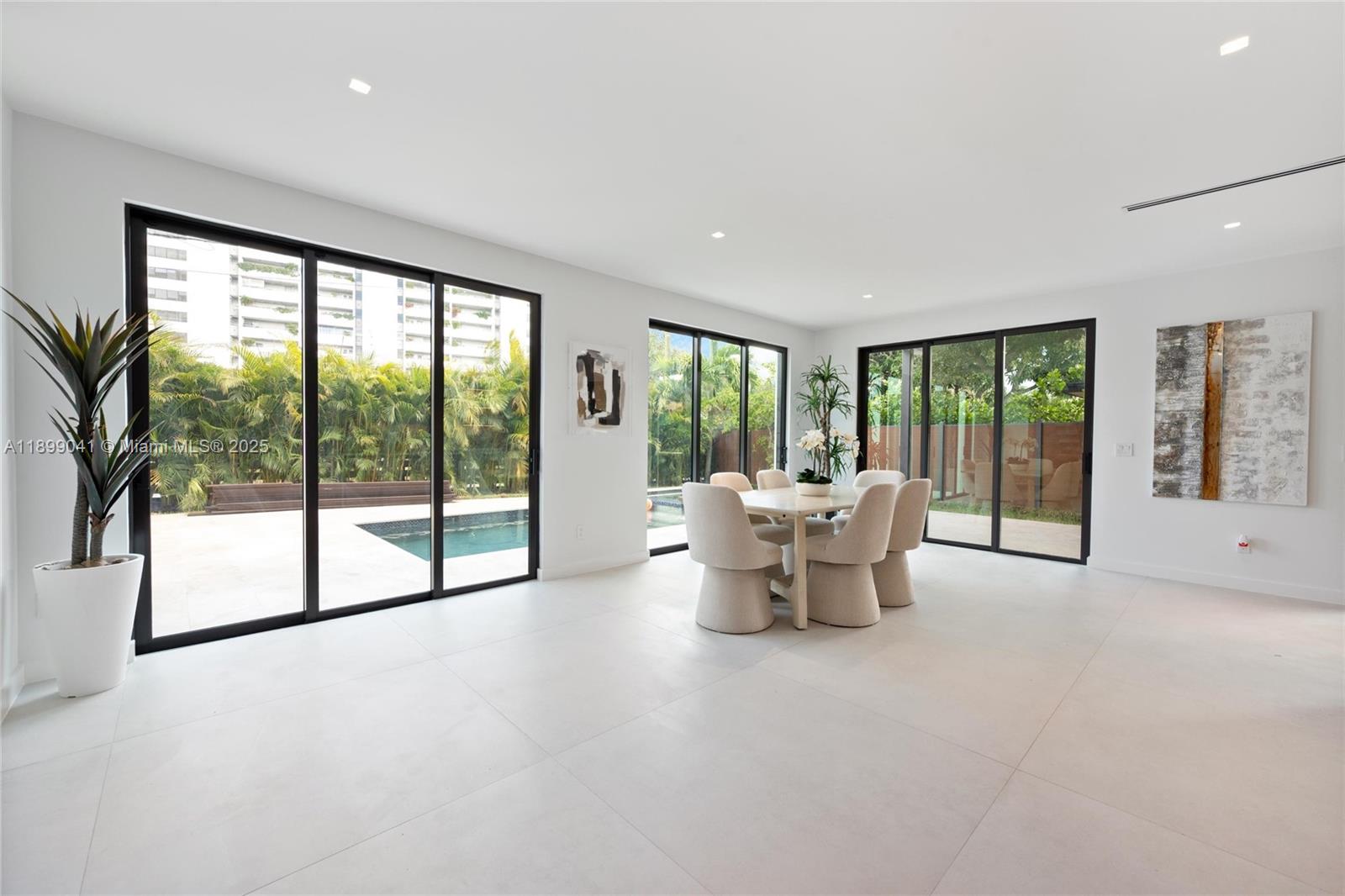 300 NE 48th St, Miami