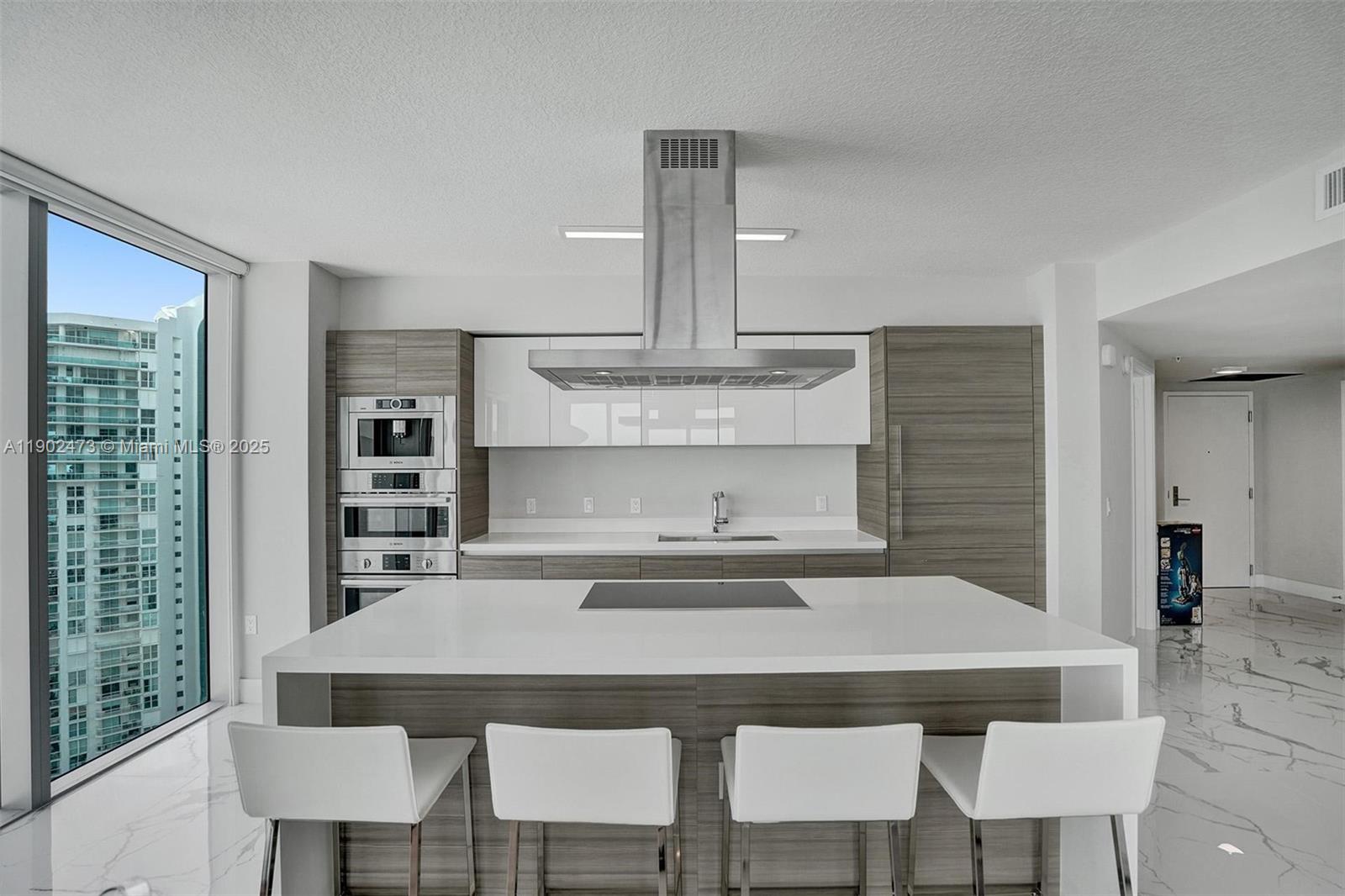 330 Sunny Isles Blvd # 2207 Unit: 5-2207