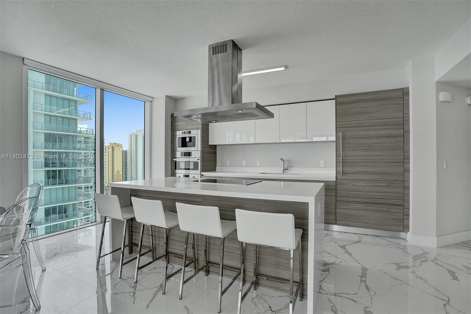 330 Sunny Isles Blvd # 2207 Unit: 5-2207