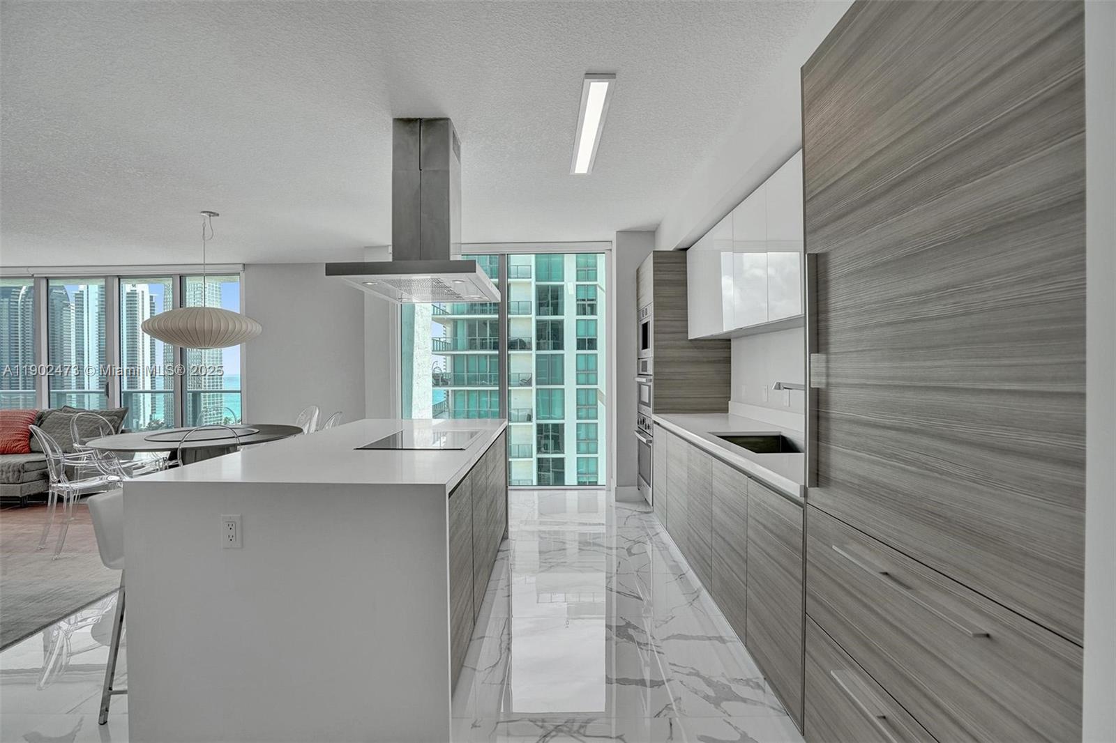 330 Sunny Isles Blvd # 2207 Unit: 5-2207