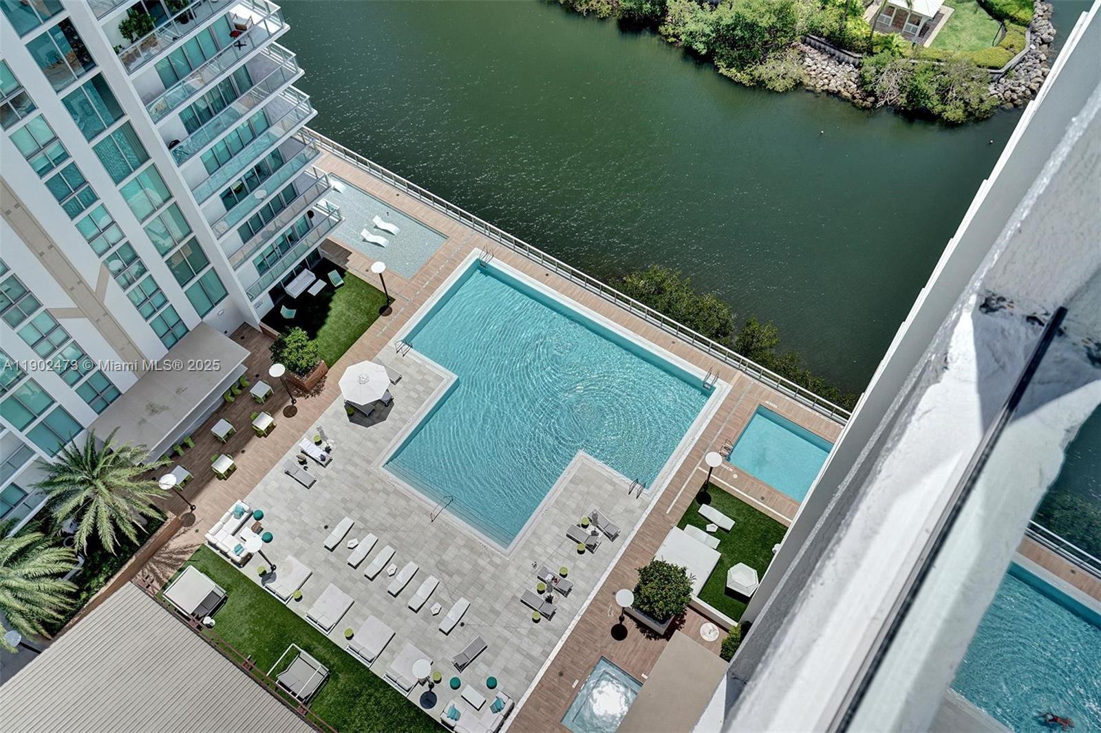 330 Sunny Isles Blvd # 2207 Unit: 5-2207