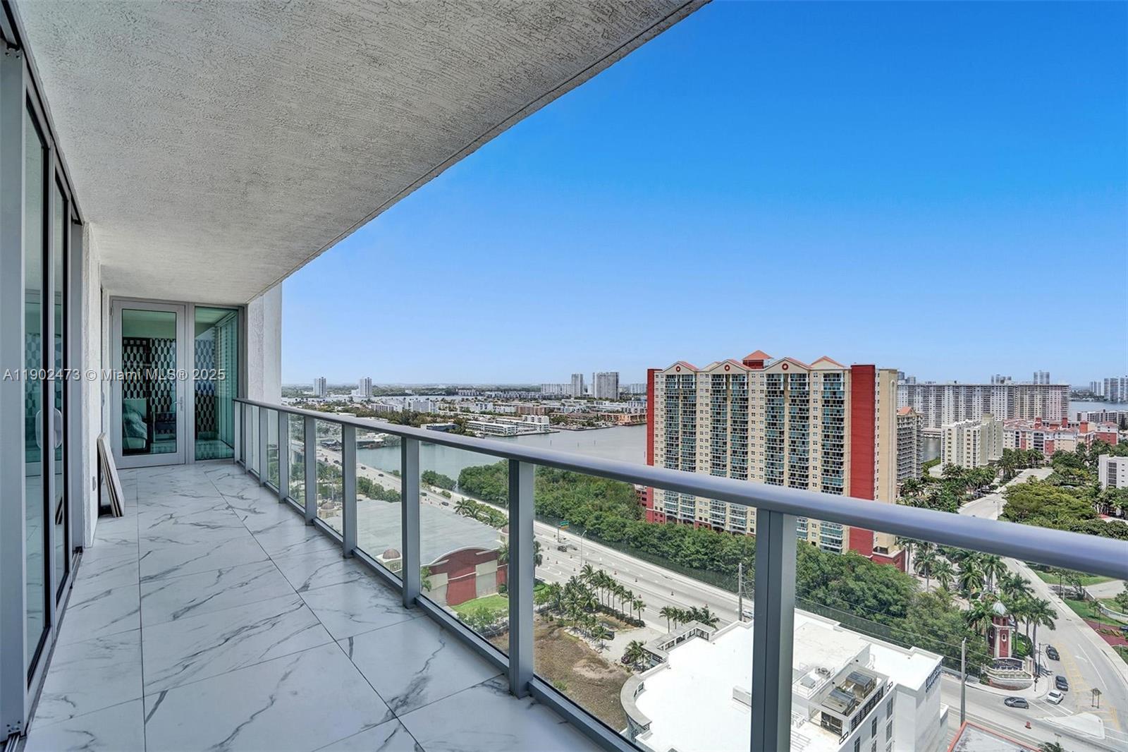 330 Sunny Isles Blvd # 2207 Unit: 5-2207