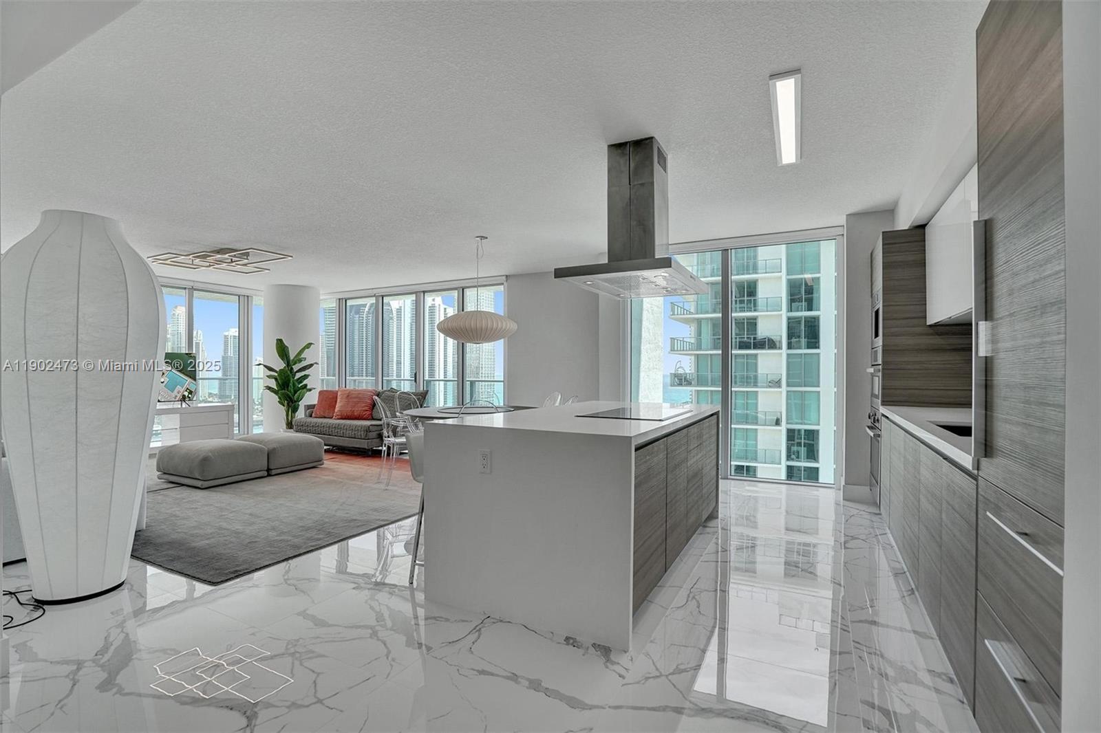 330 Sunny Isles Blvd # 2207 Unit: 5-2207