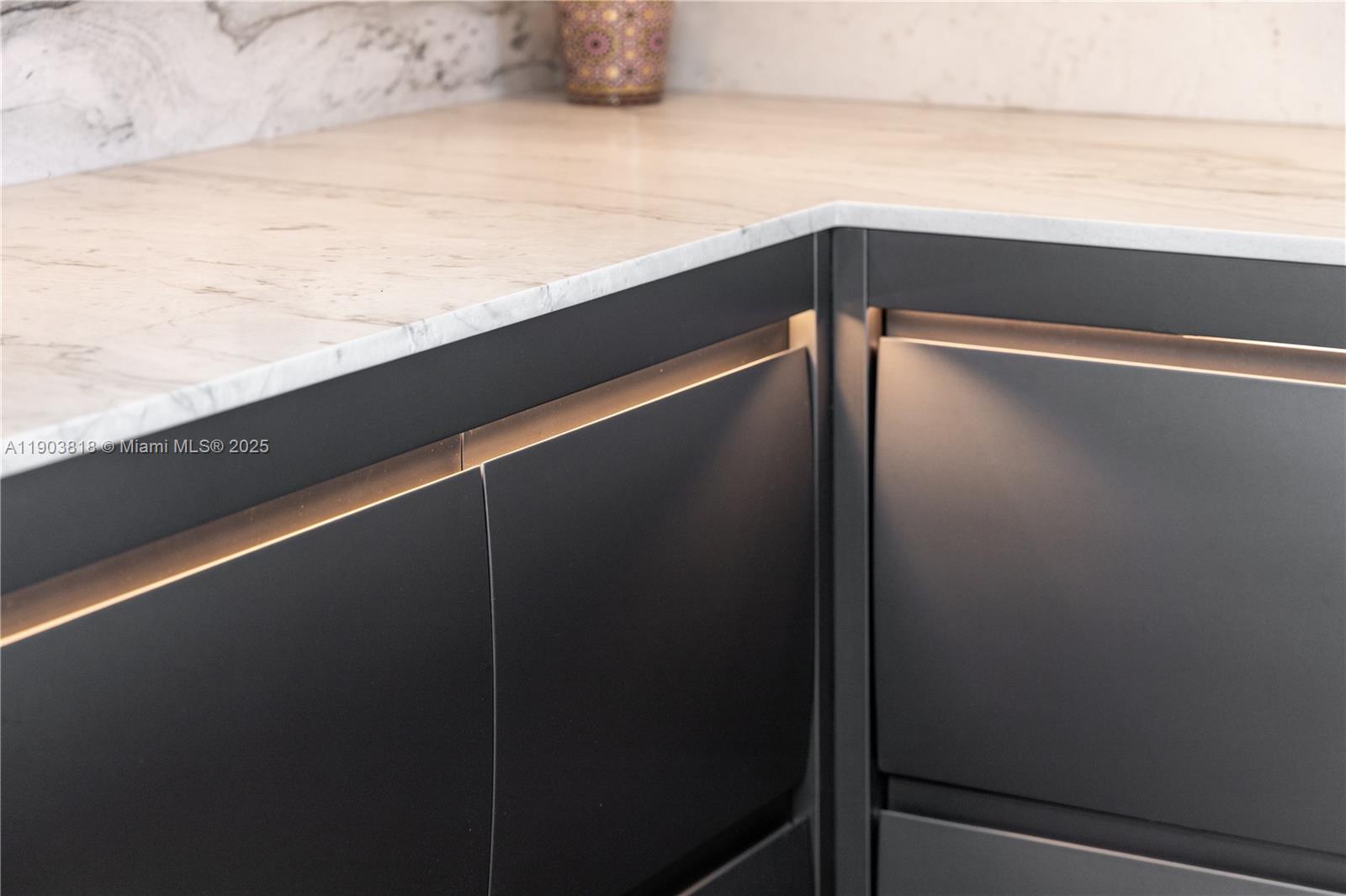 1800 Sunset Harbour Dr # 2105